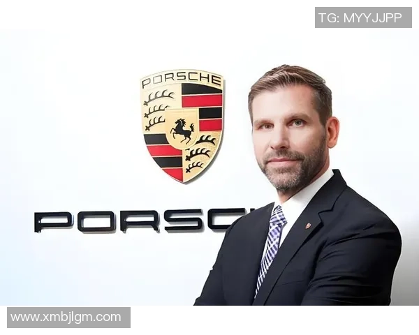 足球明星与豪华跑车的完美邂逅探索运动与速度的极致魅力